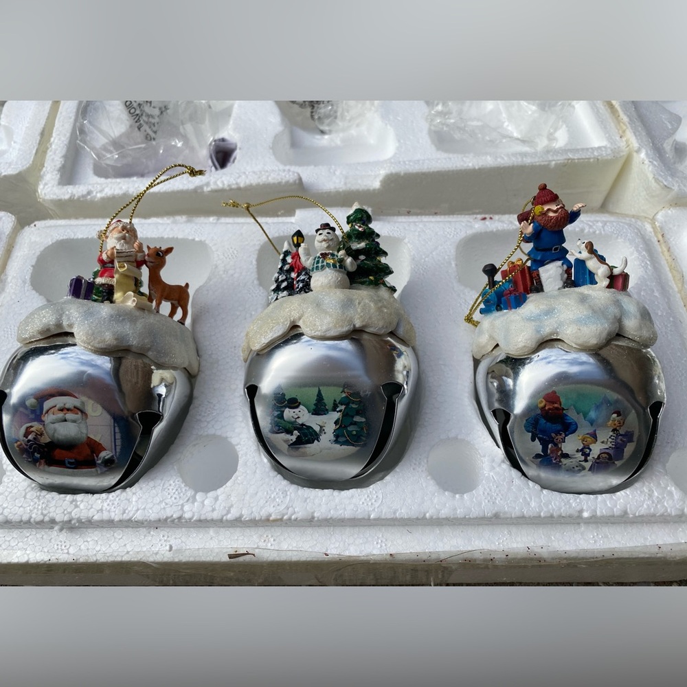Ashton Drake Gallery Rudolph Red Nosed Reindeer Sleigh
Bells Ornament FULL SET
